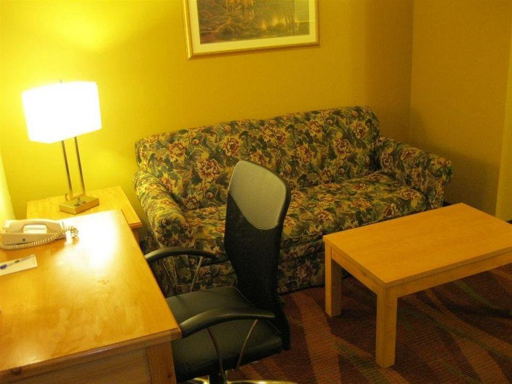 Best Western Plus Fort Wayne Inn&Suites North Extérieur photo
